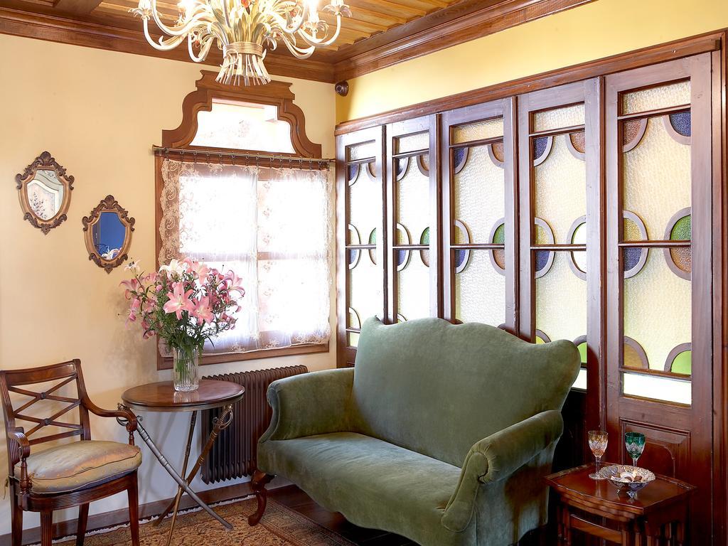 Boutique Hotel Kokkino Spiti 베리아 외부 사진